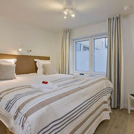 Huswell - Stunning Apartment At The Beachfront Of De Haan Εξωτερικό φωτογραφία